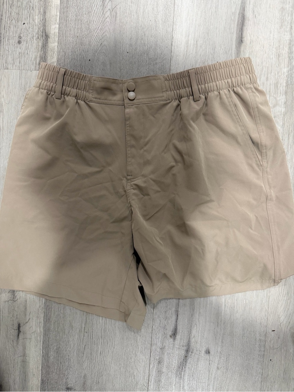 BURLEBO Men's Elastic Waist Hybrid Shorts - Tan